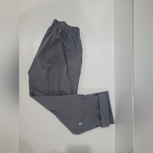 IVVIVA BY LULULEMON Sz 8 - Picture 5 of 5